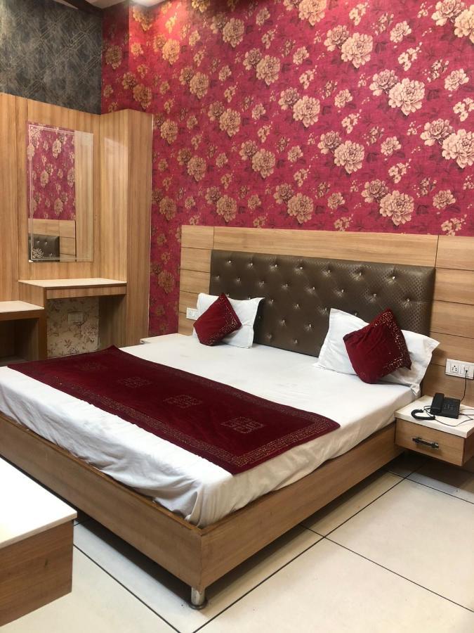 Hotel Robin Inn أمريتسار المظهر الخارجي الصورة
